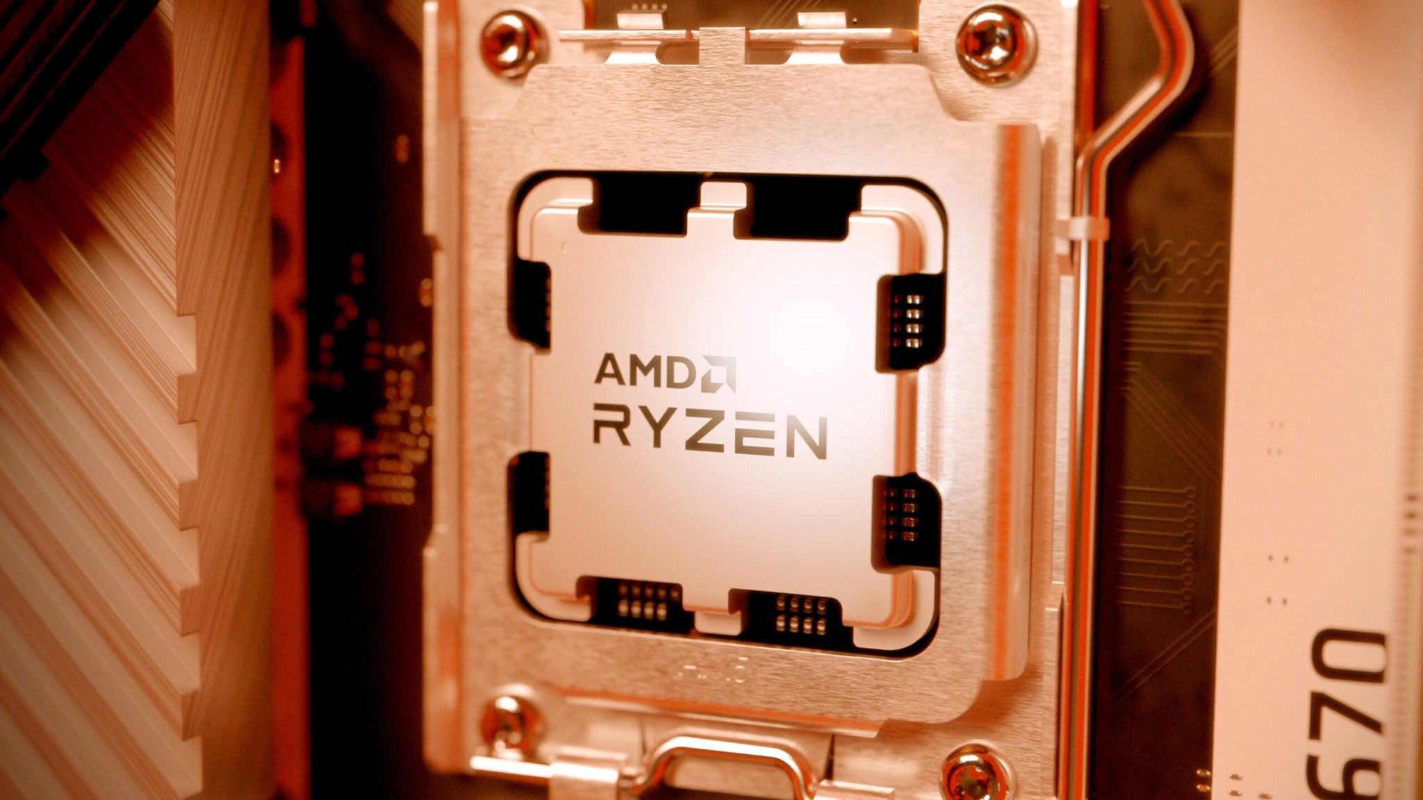 Lộ giá bán CPU AMD Ryzen 7000 series đắt hơn đến 12% so với Ryzen 5000 series, Ryzen 9 7950X giá tới 900 đô