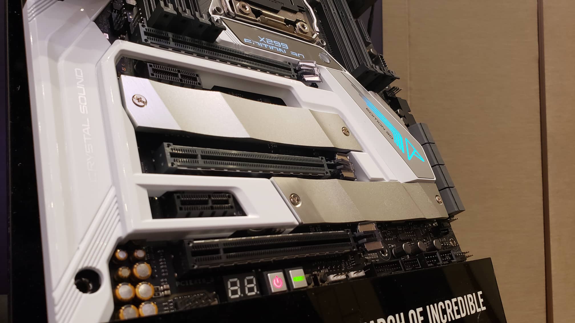 Computex 2019: Asus ra mắt mainboard X299 kỷ niệm 30 năm thành lập