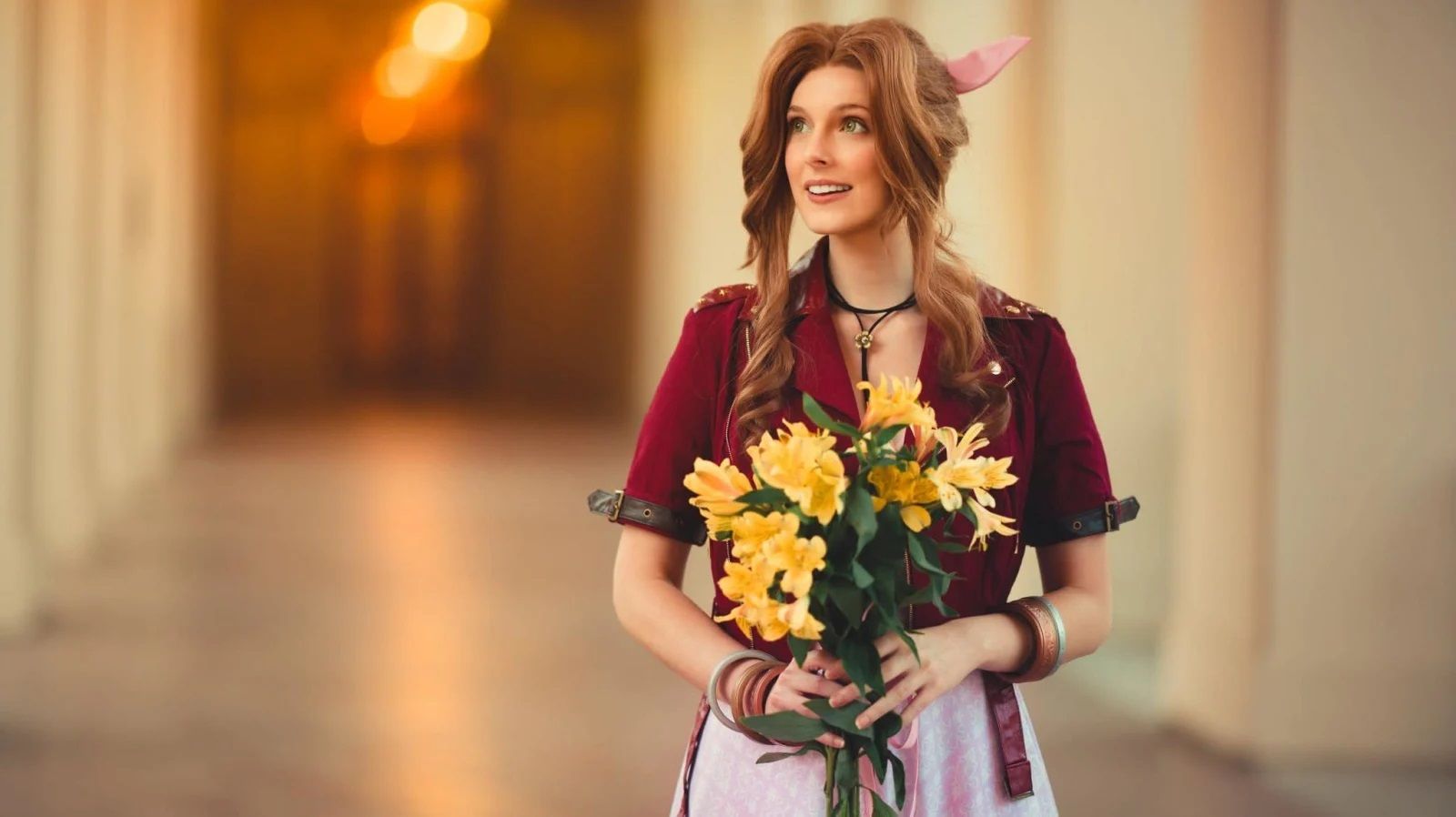 Khi diễn viên lồng tiếng của Aerith cosplay thành... Aerith!