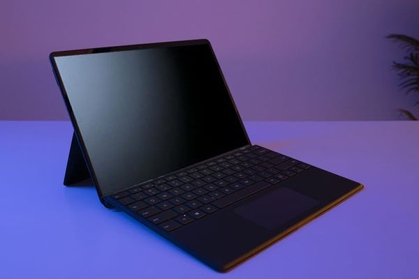 Hướng dẫn cách tắt/mở màn hình laptop nhanh chóng, tiện dụng