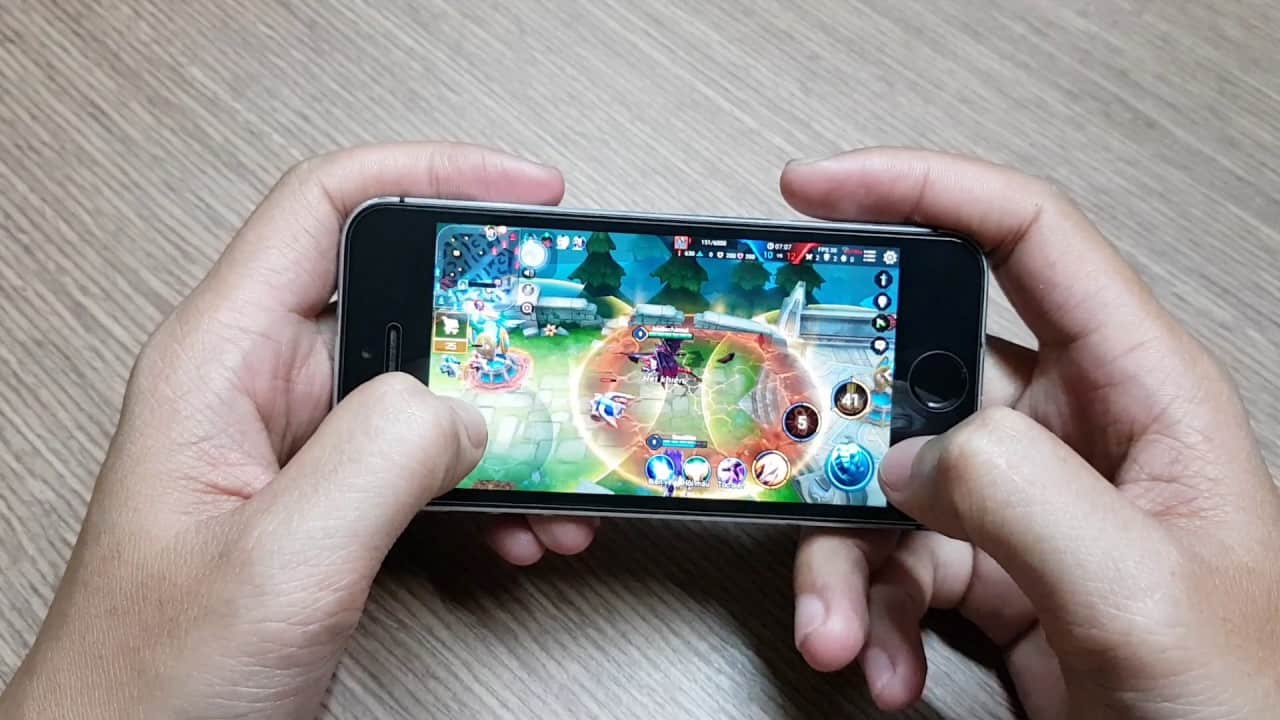 Liên Minh Huyền Thoại: Tốc Chiến yêu cầu chỉ từ iPhone 5S nhưng anh em đừng vội mừng...