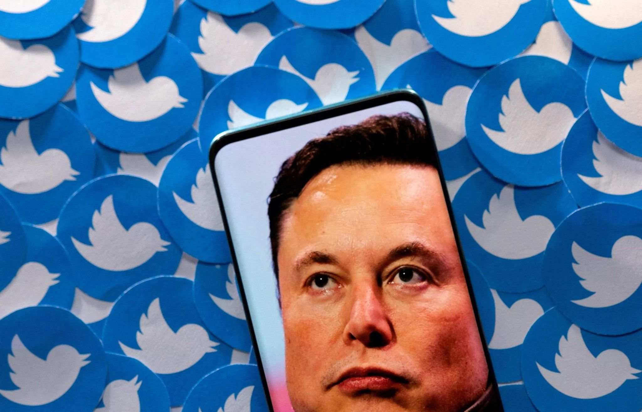 Loạt nhân viên Twitter nộp đơn nghỉ việc sau khi Elon Musk gửi tối hậu thư bao “hardcore”
