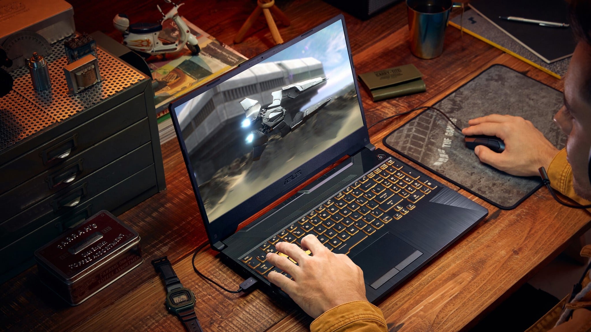 ASUS công bố 2 dòng laptop TUF gaming mới bao gồm F15 FX506 và F17 FX706 dành cho sinh viên, giá từ 25.990.000 VND.
