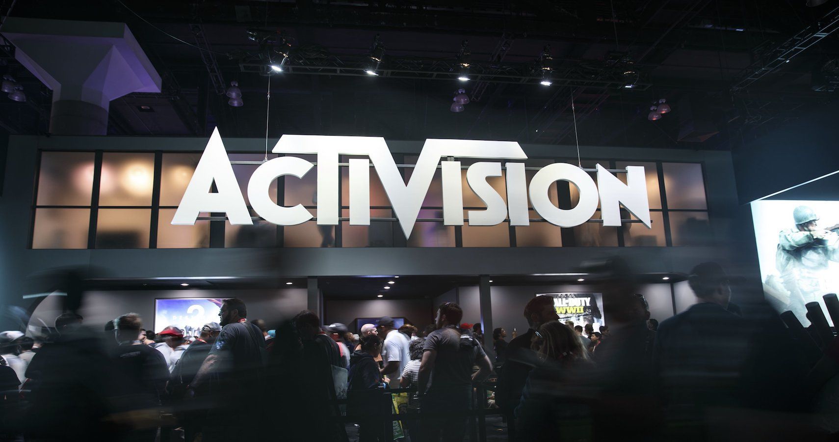 CEO đầy tai tiếng của Activision Blizzard sắp bị giảm lương