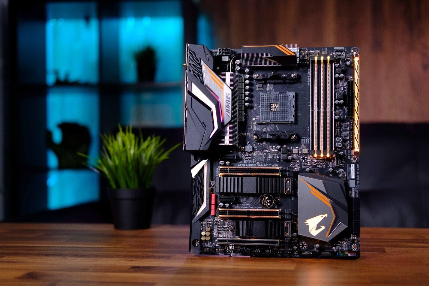 Chiều lòng fan, AMD xác nhận CPU Ryzen kiến trúc Zen 3 sẽ tương thích với bo mạch chủ 400 series