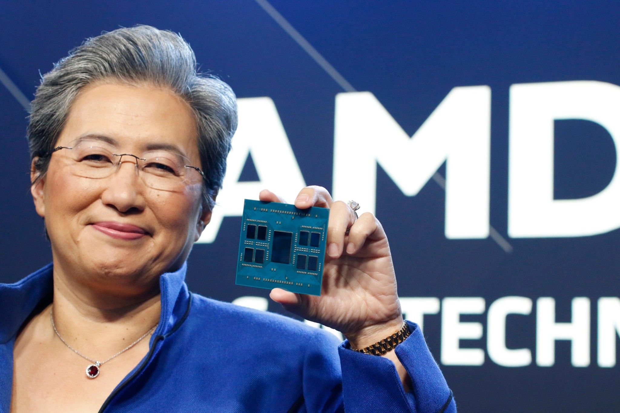 Nhân AMD “Zen 4c” không phải là E-core, nhỏ hơn 35% so với “Zen 4” nhưng hiệu năng vẫn tương đương