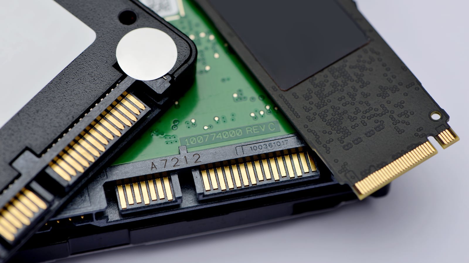 Xuất hiện malware lợi dụng SSD để vượt rào bảo mật, trở thành “bất tử”