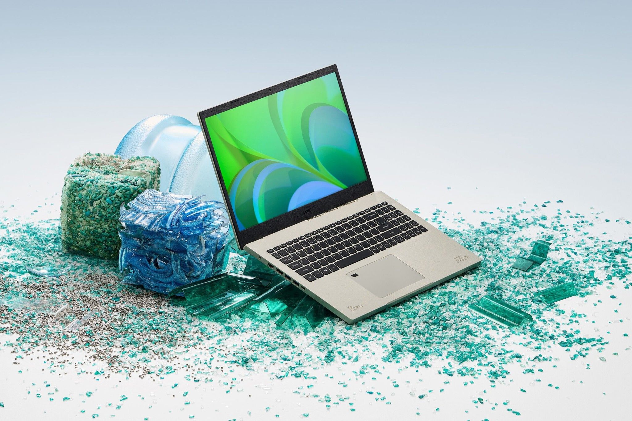 Acer mở rộng dải sản phẩm Vero thân thiện với môi trường với laptop Aspire Vero, TravelMate Vero và PC Veriton Vero Mini