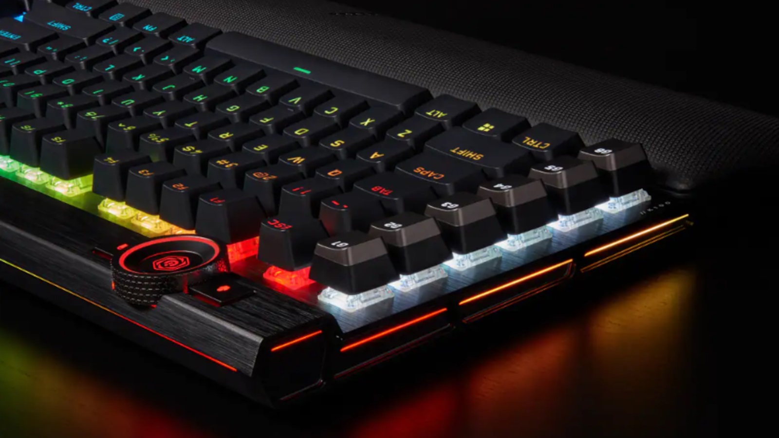 Bàn phím Corsair dính lỗi tự gõ chữ dù chẳng hề dính malware