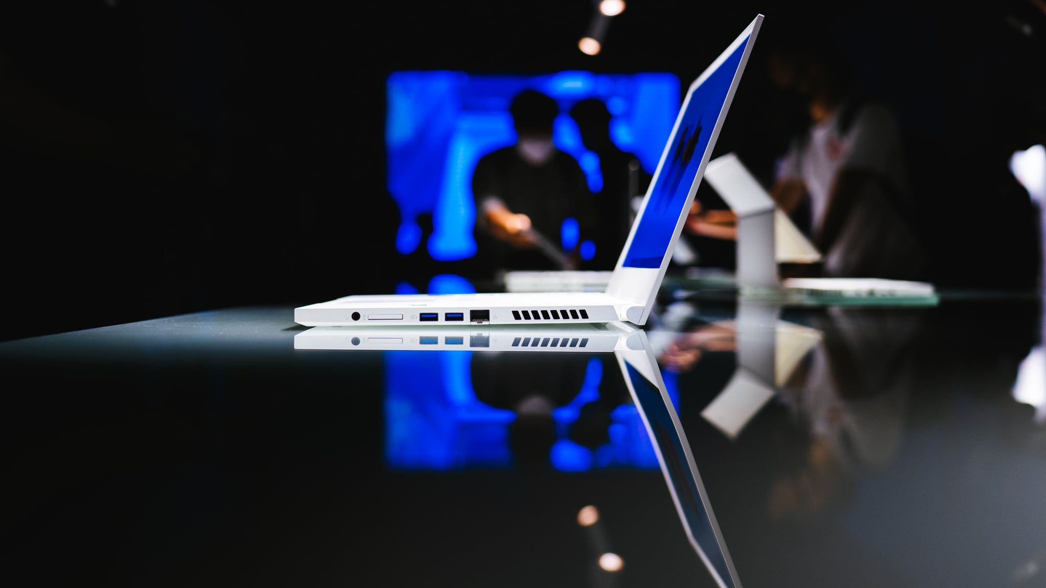 Acer ra mắt dải sản phẩm ConceptD dành cho nhà sáng tạo, thiết kế tinh tế, cam kết bảo hành 3 ngày