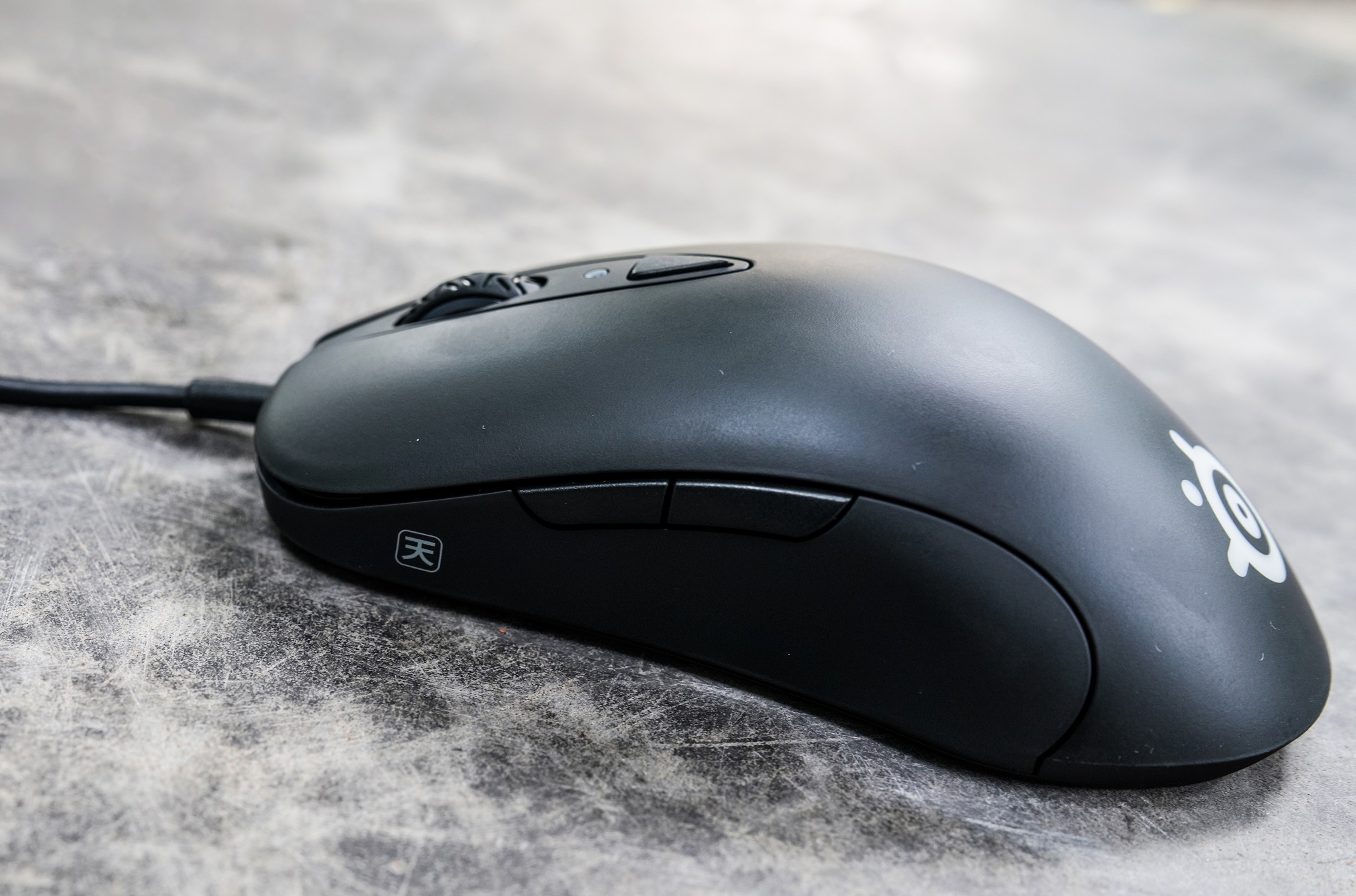 SteelSeries Sensei Ten: Chuột gaming huyền thoại trở lại tung hoành giữa biển game hiện đại