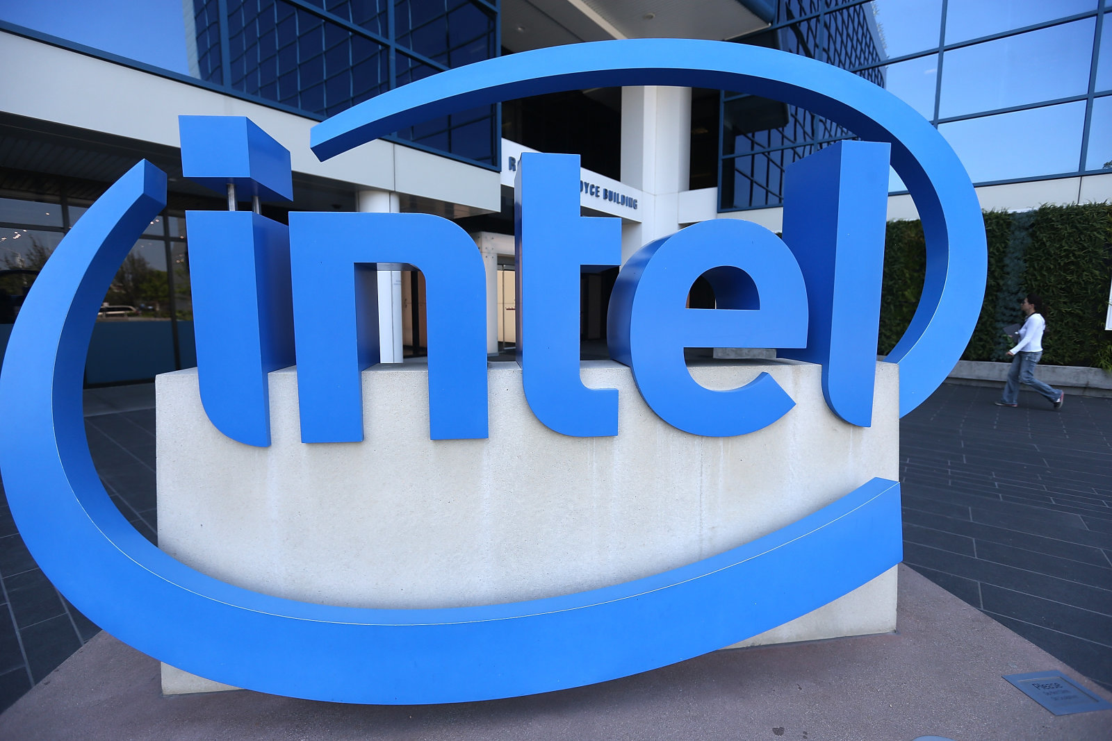 CPU Core X thế hệ thứ 10: giữ nguyên số nhân, giá chỉ còn một nửa