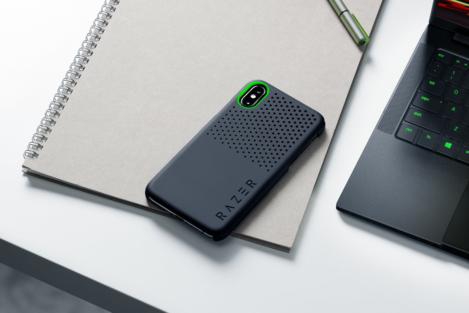 Razer sản xuất ốp lưng dành cho hardcore gamer