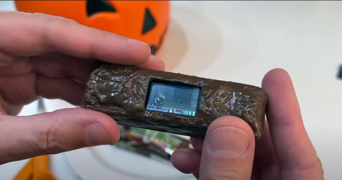 Kẹo sôcôla không chỉ để ăn mà giờ nó còn dùng để chiến Doom các bạn ạ