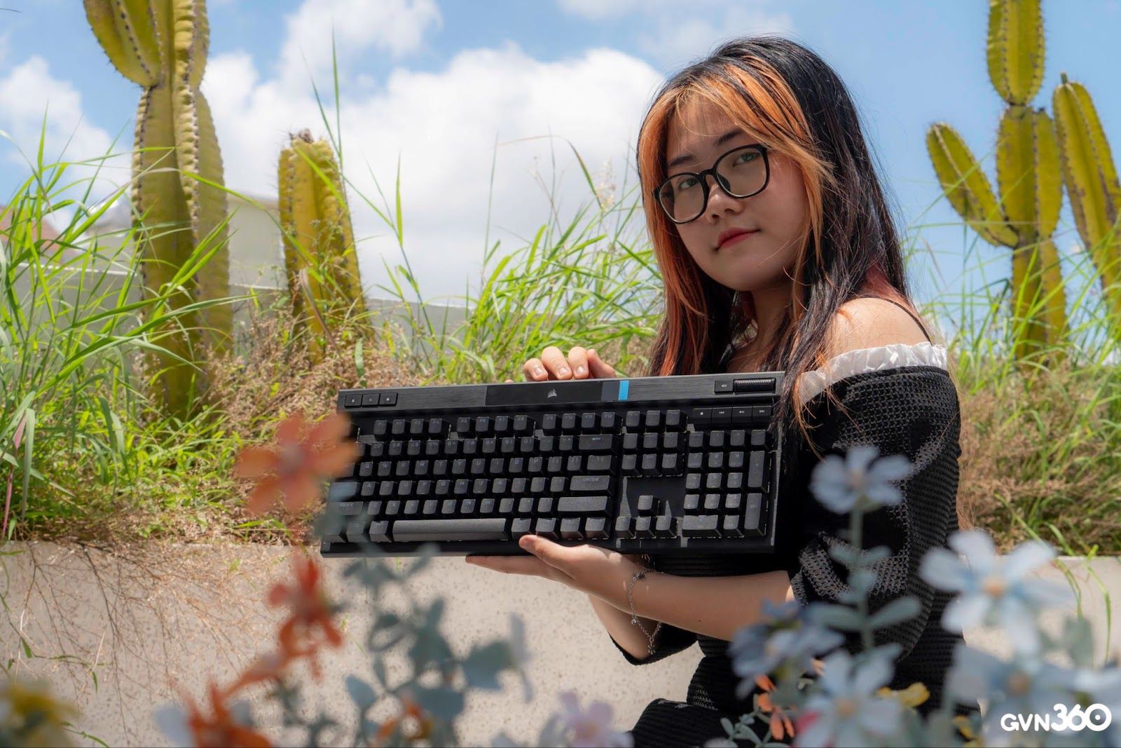 Trên tay Corsair K70 PRO OPX - chiếc bàn phím quang học siêu nhanh siêu mượt, cân được cả game thủ lẫn dân văn phòng