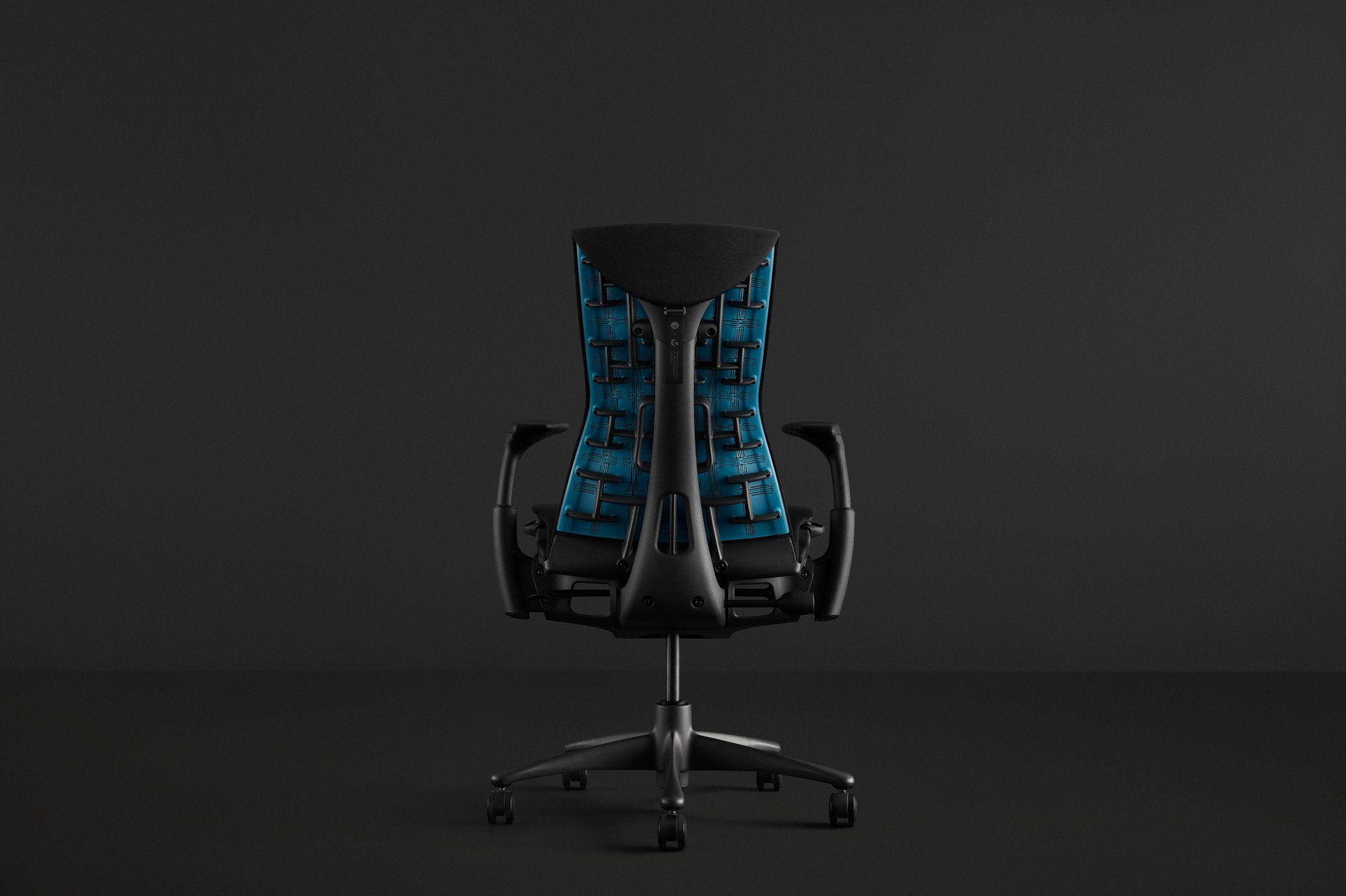 Logitech hợp tác Herman Miller trình làng ghế gaming dành cho các chủ tịch, giá từ 1500 đô