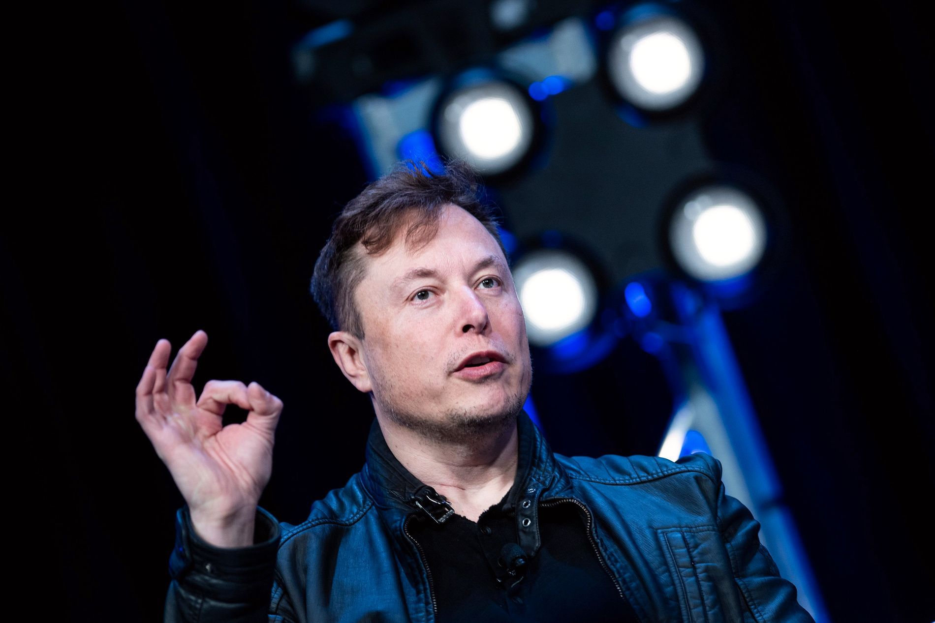 Elon Musk bán 6,9 tỷ đô tiền cổ phiếu Tesla chỉ trong 1 tuần