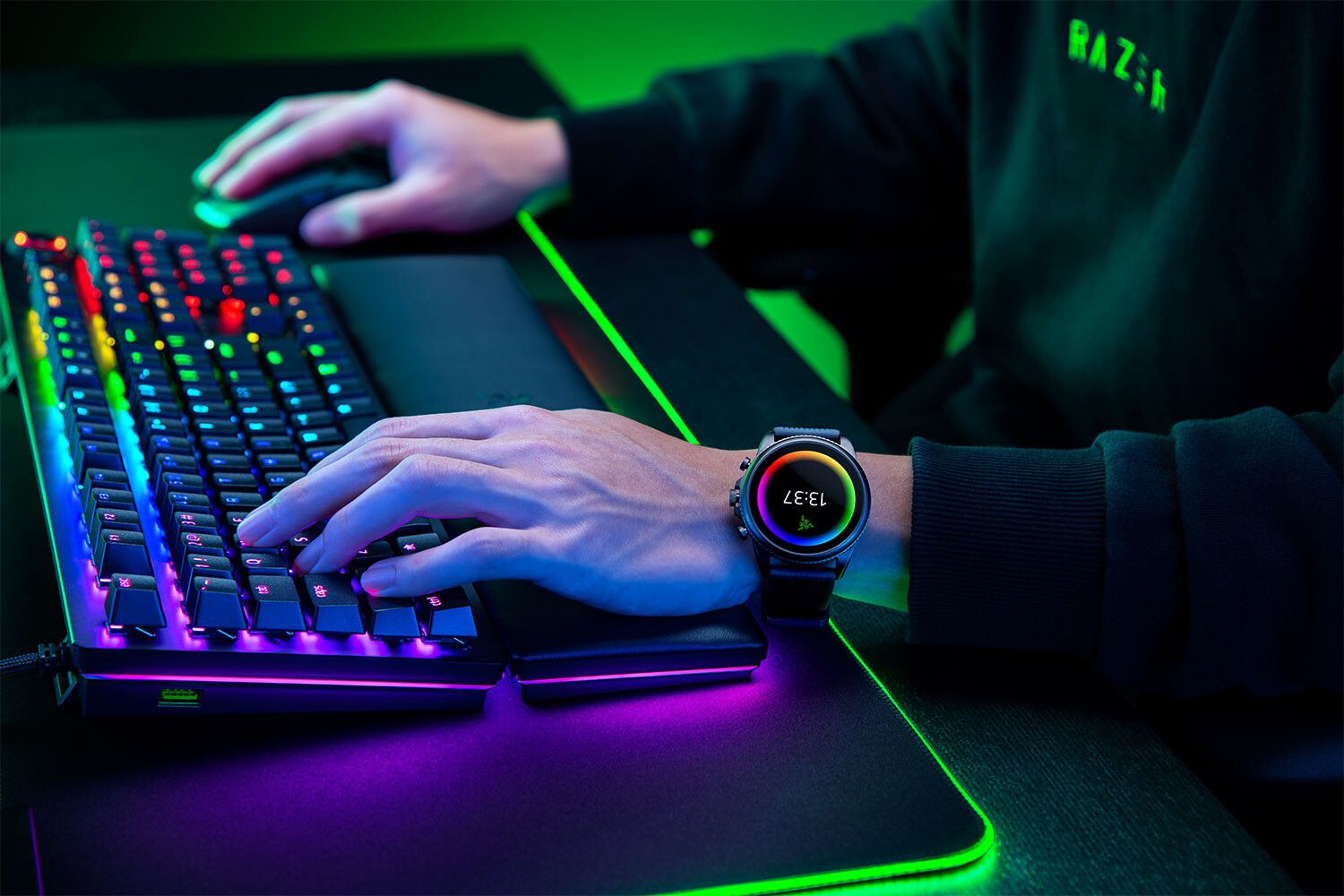 Razer và Fossil ra mắt đồng hồ thông minh bản giới hạn, 1337 chiếc toàn thế giới