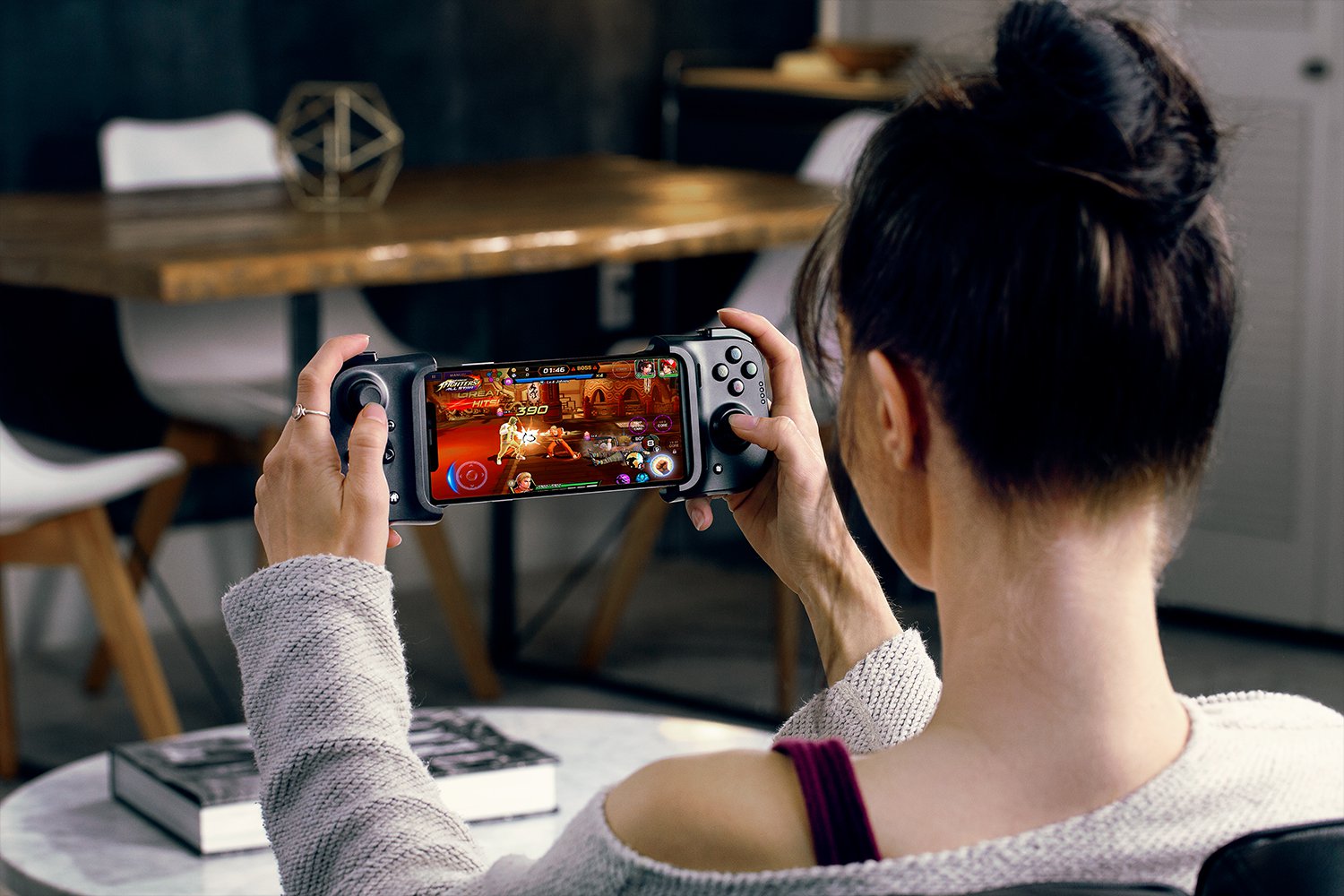Razer ra mắt tay cầm Kishi dành riêng cho iPhone với giá 2,3 triệu đồng