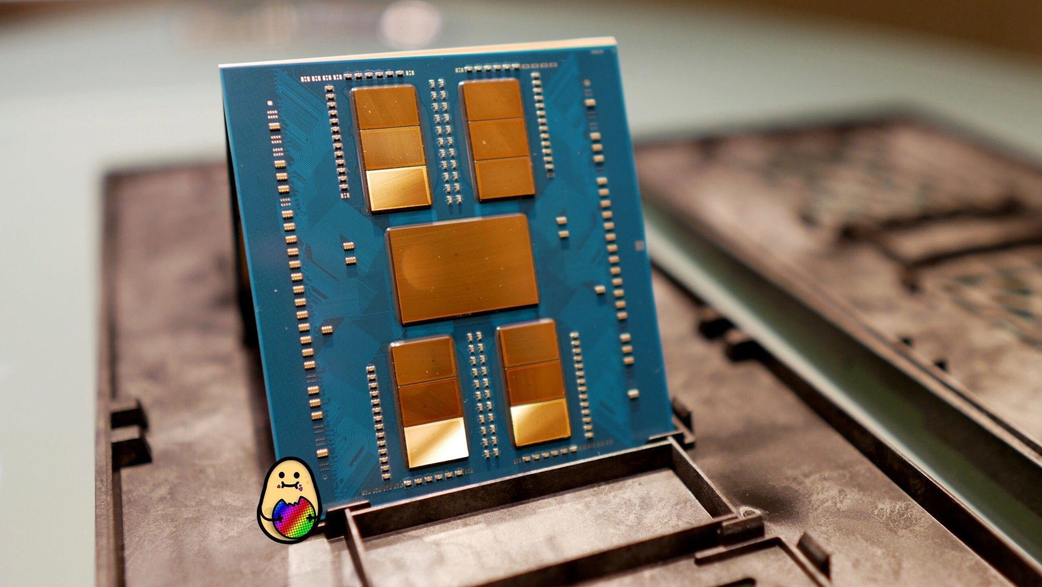 AMD EPYC Genoa “Zen 4” – CPU 96 nhân 192 luồng mạnh nhất cho trung tâm dữ liệu – đẹp rạng ngời với chiplet mạ vàng
