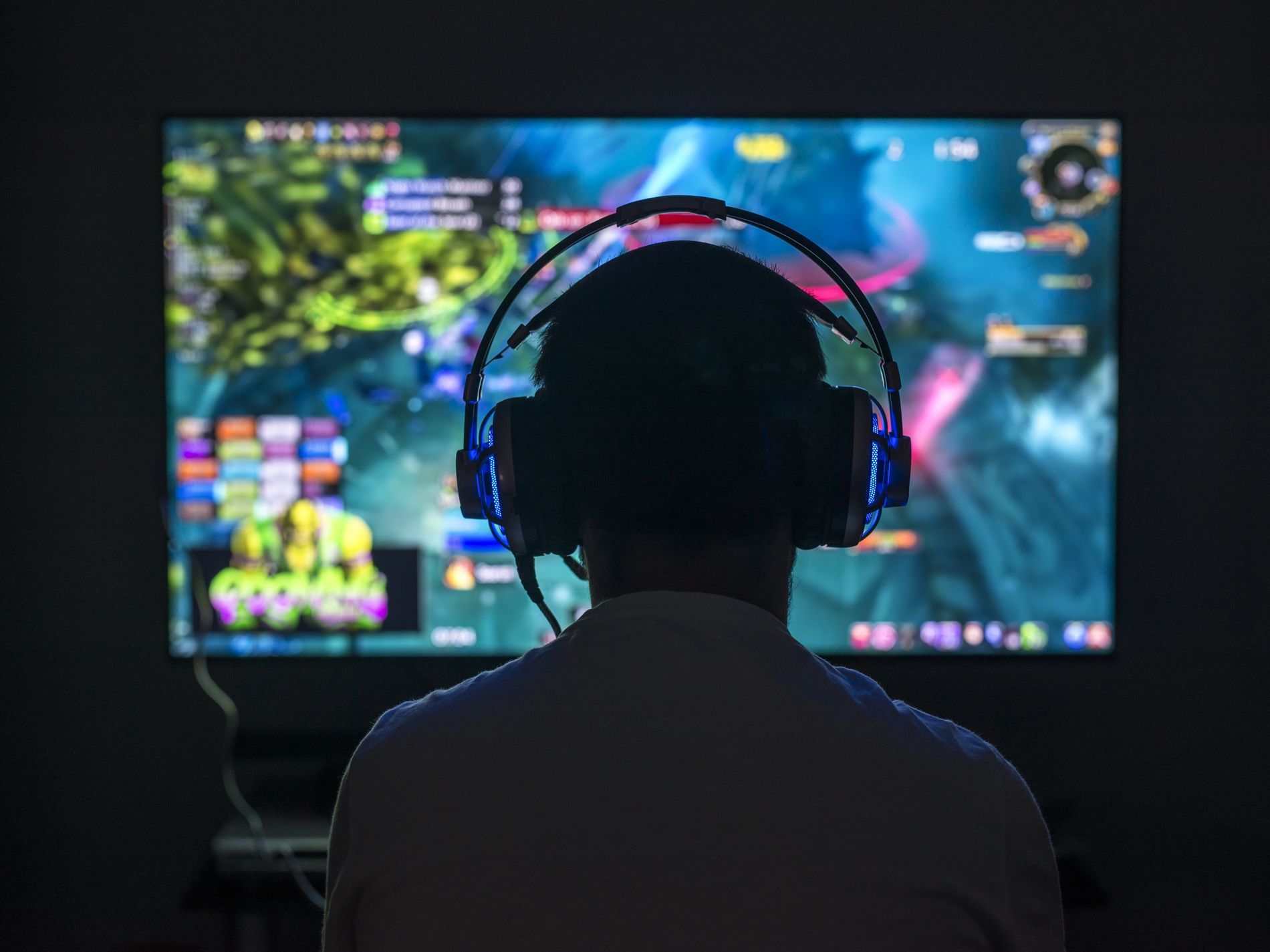 Mình dùng màn hình 144Hz không vì lợi thế hay để chơi game giỏi hơn, đơn giản là vì nó sướng