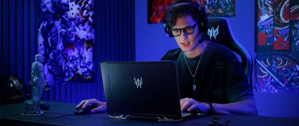 Acer Predator Helios 300 - Hiệu năng cao, ngoại hình hầm hố