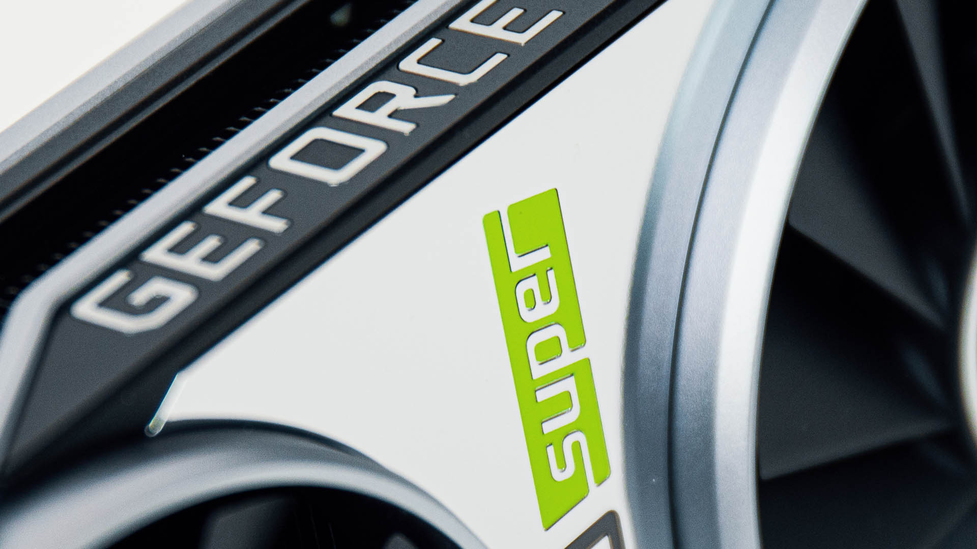 GTX 1660 SUPER sẽ có mức xung nhịp 1785MHz, sử dụng GDDR6, quyết chiến với RX 5500 XT