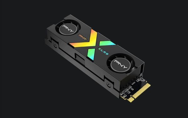 SSD PNY XLR8 CS3150 PCIe 5.0 gắn tản nhiệt RGB 2 quạt nhìn như GPU tí hon