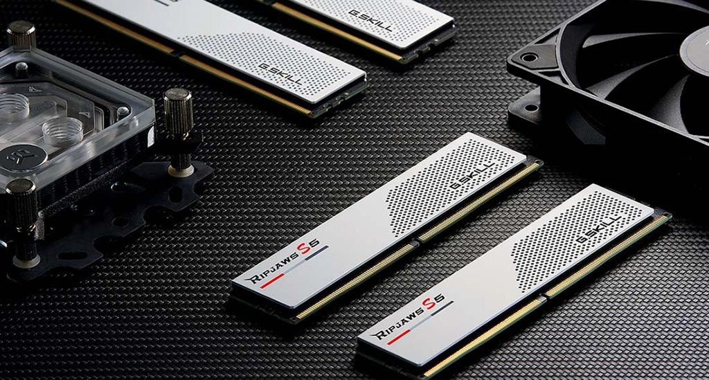 Tin vui cho game thủ: Giá RAM DDR4 và DDR5 có thể giảm đến 8% trong Quý II/2022