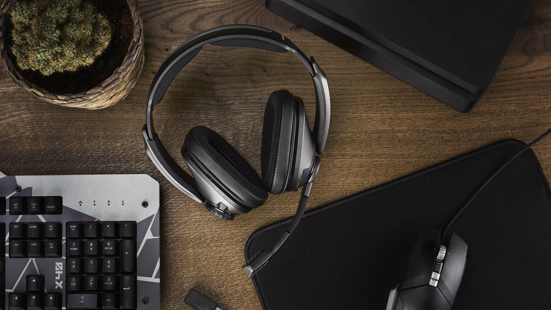 Sennheiser ra mắt tai nghe không dây pin siêu khỏe hơn 100 ngày