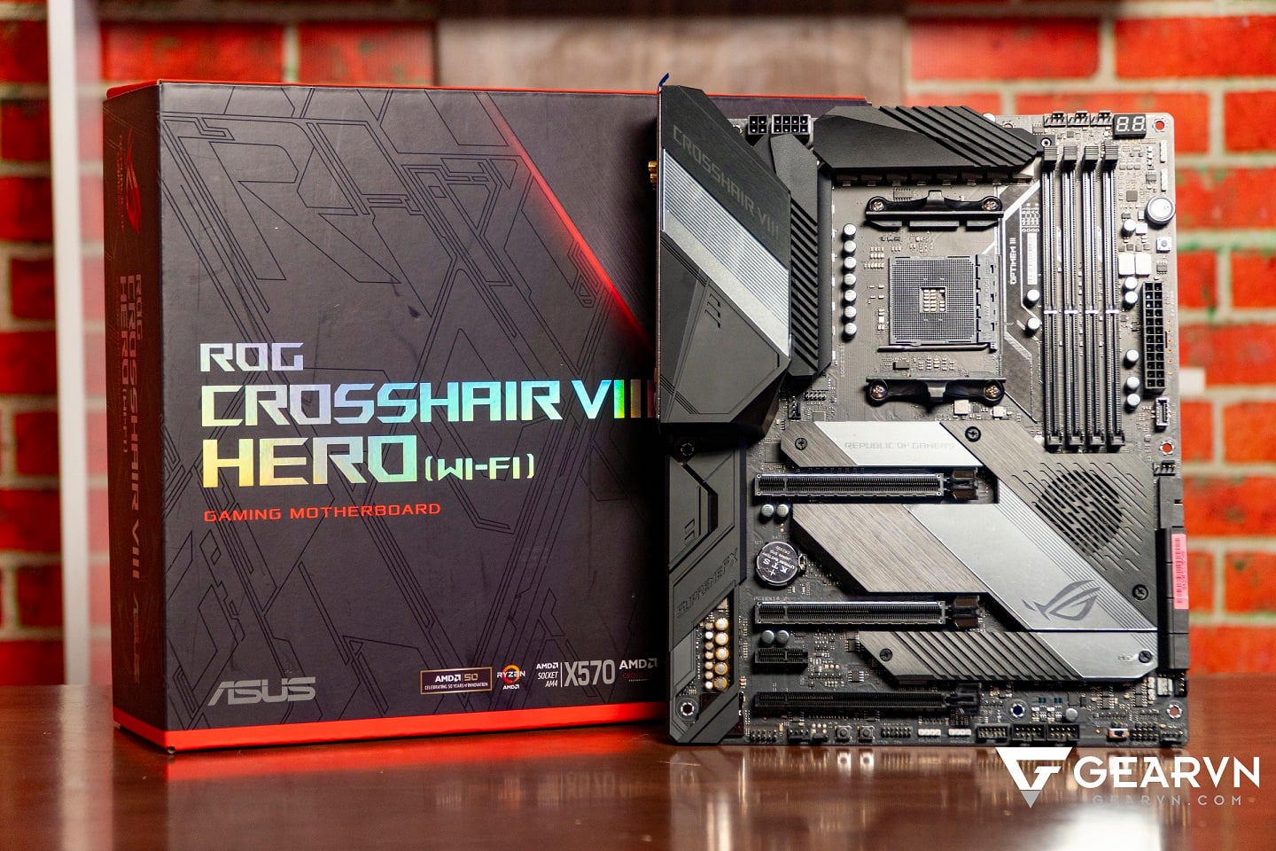 Trên tay nhanh mainboard ROG Crosshair VIII Hero (Wi-fi)