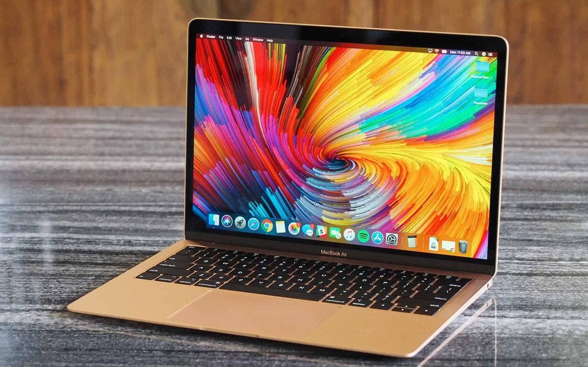 Màn hình Macbook Air 2020 sáng hơn tới 32% khi chạy… Windows 10, “chói” hơn cả Macbook Pro 2020