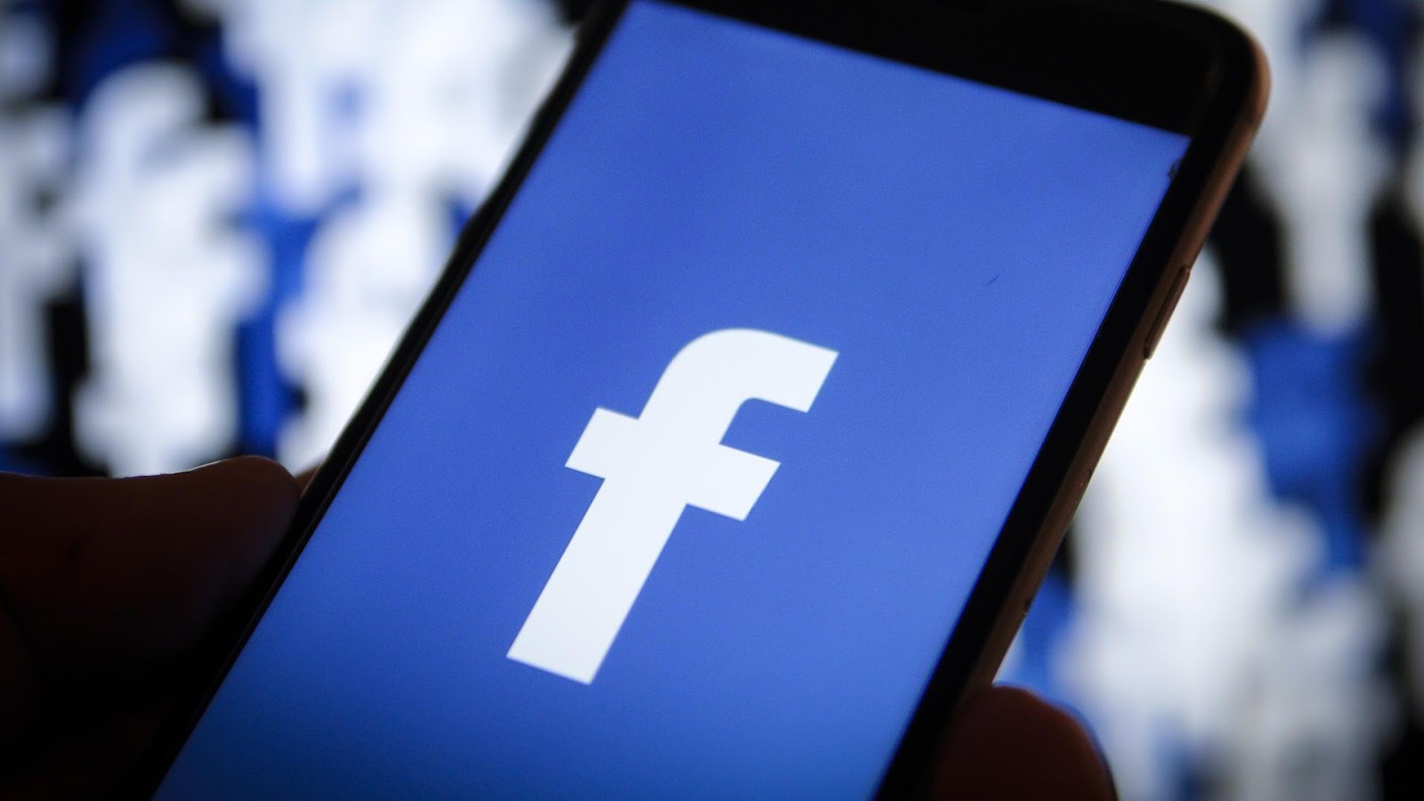 Không tin tưởng công ty ngoài, Facebook tự sản xuất hệ điều hành “cây nhà lá vườn” đối đầu với Android và iOS