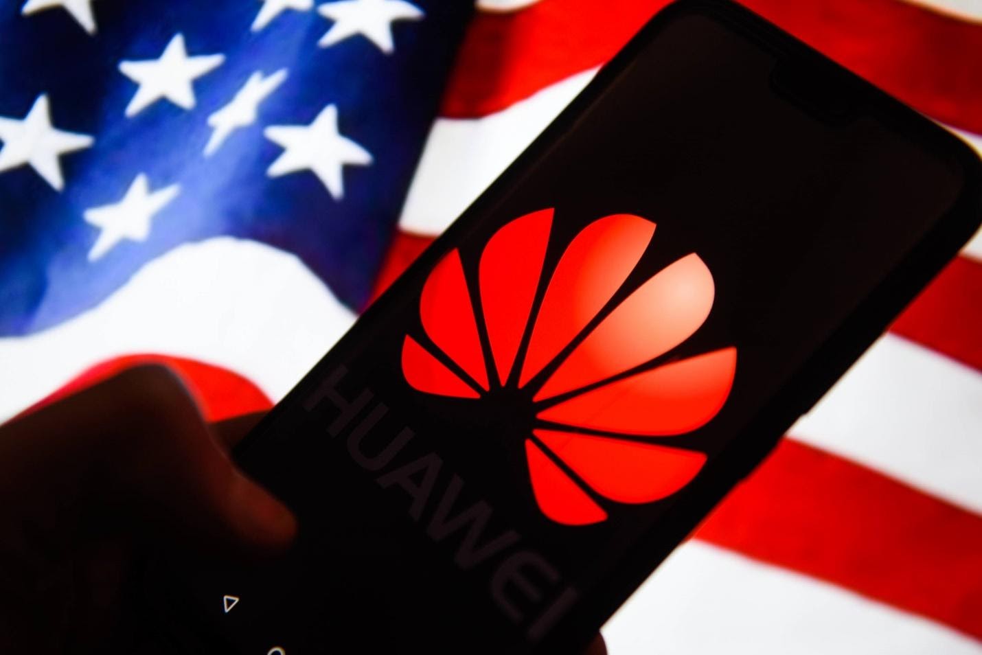Huawei dõng dạc tuyên bố sẵn sàng cắt đứt quan hệ với Mỹ nếu tình thế bắt buộc