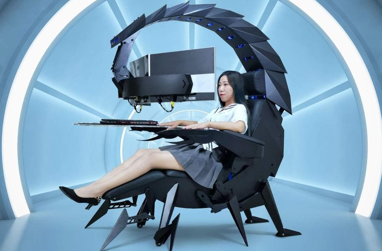 Xuất hiện “trạm chiến đấu” bọ cạp siêu ngầu Cluvens Scorpion tích hợp mátxa và làm ấm cho game thủ