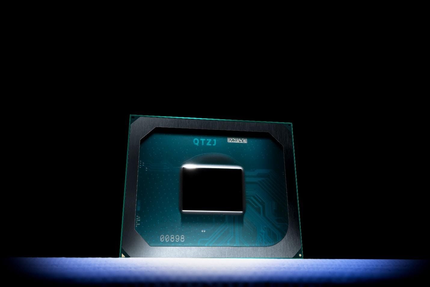 Lộ hiệu năng GPU Intel Iris Xe mạnh ngang NVIDIA GT 1030, nhưng vẫn “không có cửa” với GPU Vega của AMD