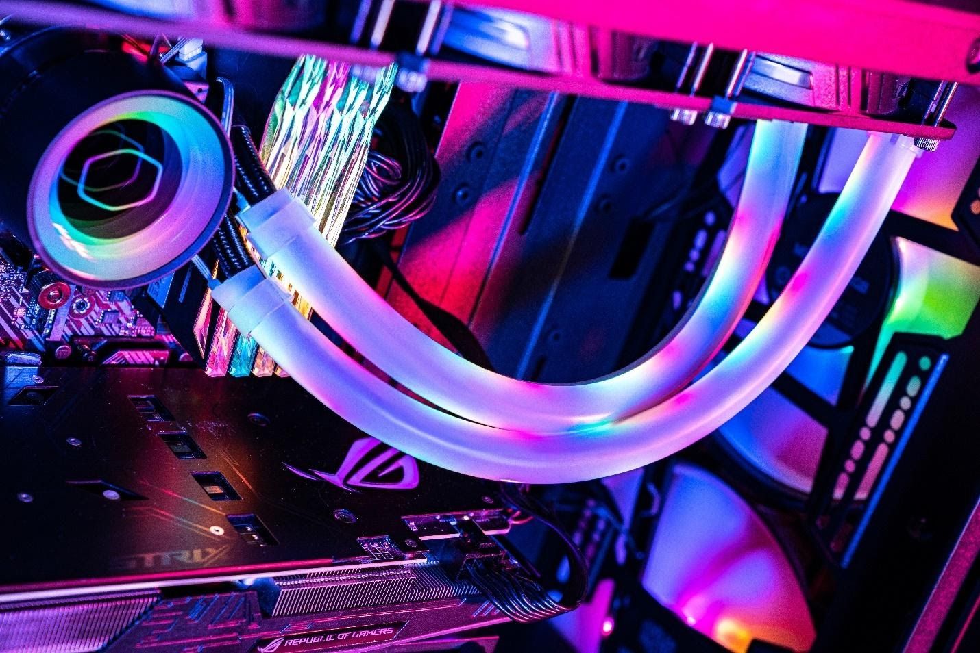 Loạt thùng PC cao cấp cùng tản nhiệt CPU thế hệ mới được hé lộ tại sự kiện Cooler Master Summer Summit 2021