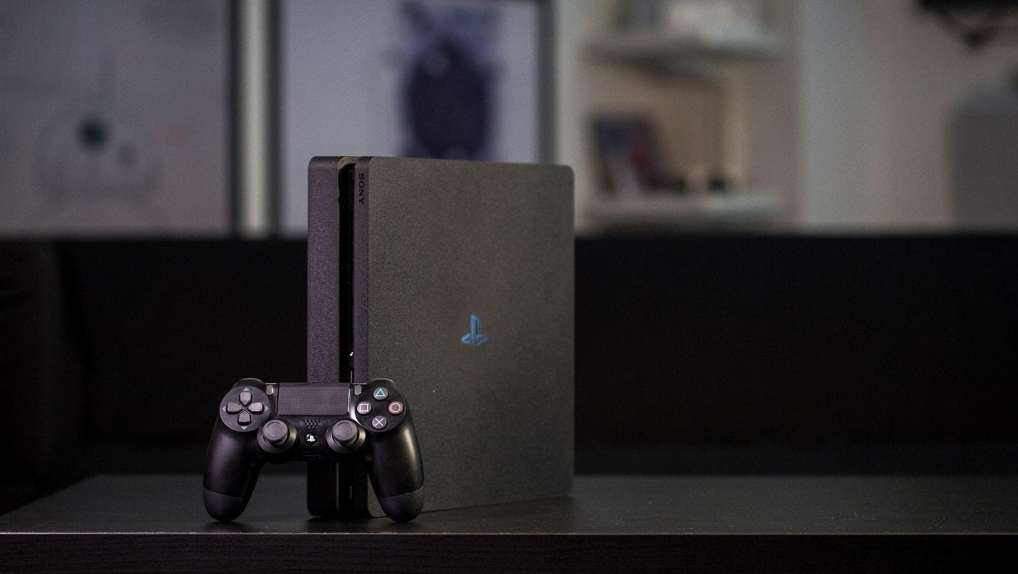 Phát hiện máy PS4 không thể chơi game khi… hết pin