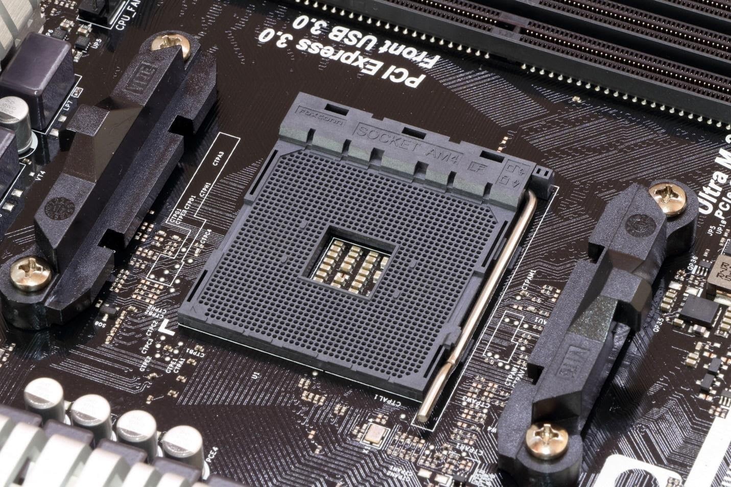 CPU AMD Ryzen 4000 vẫn sử dụng socker AM4, tương thích ngược với các bo mạch chủ 400 series?