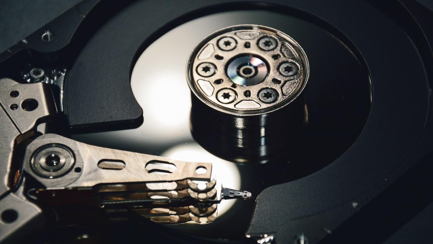 Không chỉ riêng WD, hai ông lớn Toshiba và Seagate cũng lén bóp hiệu năng ổ cứng phân khúc phổ thông