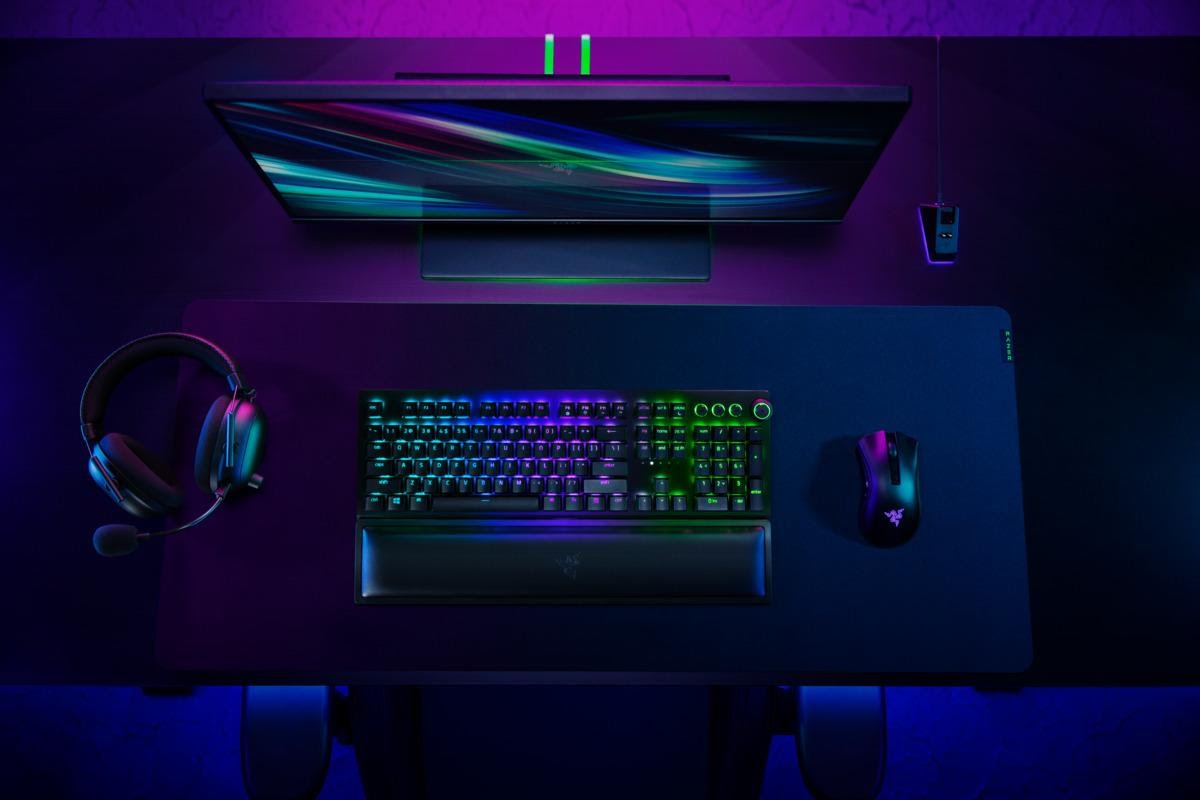 Razer ra mắt bộ 3 gaming gear không dây BlackWidow V3 Pro, DeathAdder V2 Pro, BlackShark V2 Pro