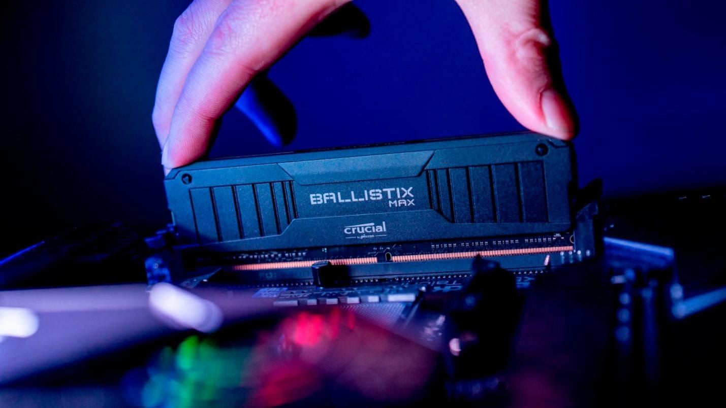 Crucial ra mắt RAM Ballistix Max DDR4 giữ kỷ lục ép xung 6666,6 MHz tối ưu cho game thủ