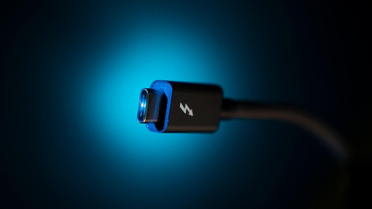 Intel công bố thông số Thunderbolt 4 với băng thông 40Gb/s, hỗ trợ xuất hình lên đến 8K