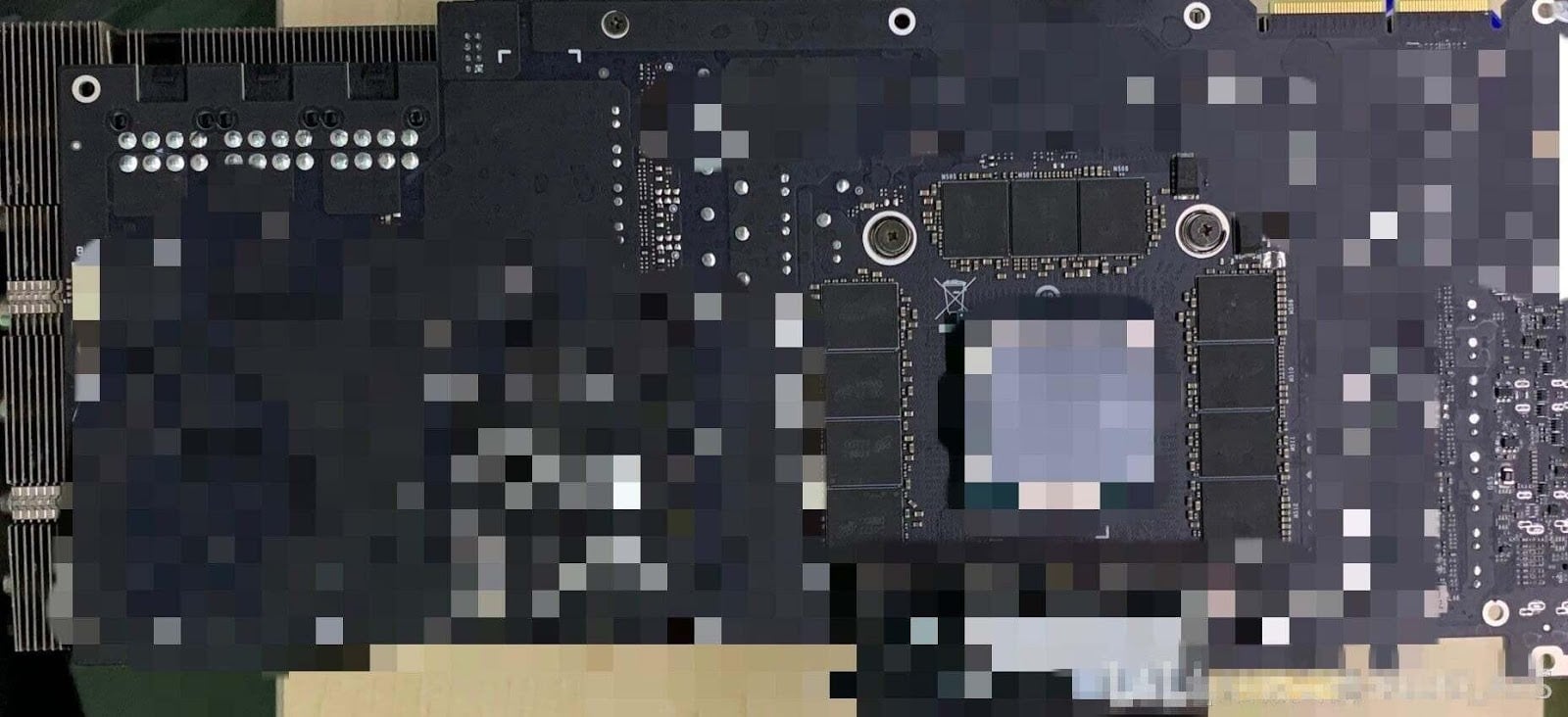 Lộ ảnh bảng mạch PCB "bị che" của card đồ hoạ Nvidia GeForce RTX 3090