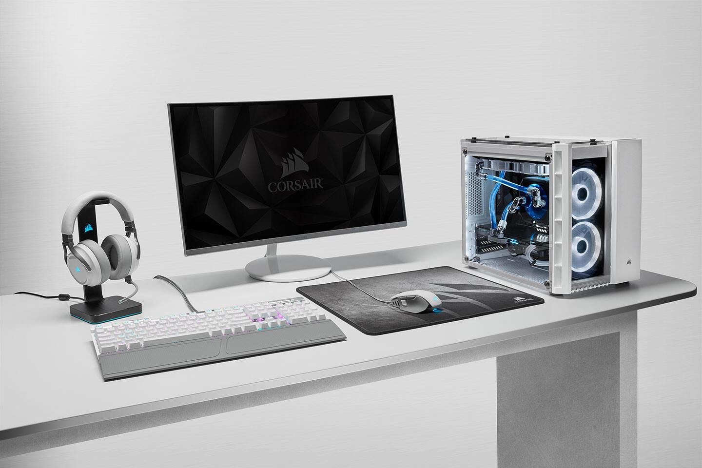 Corsair ra mắt bộ sản phẩm tản nhiệt phiên bản “trắng tinh tế” dành cho game thủ thích thanh lịch