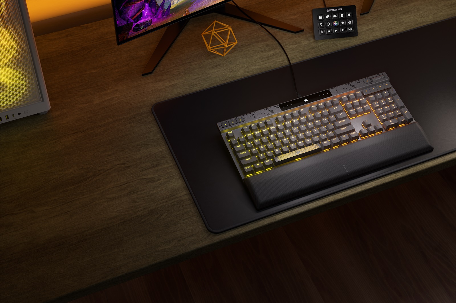 Corsair mở bán bàn phím K70 MAX và tai nghe HS80 MAX với khả năng điều khiển và tùy biến vượt trội