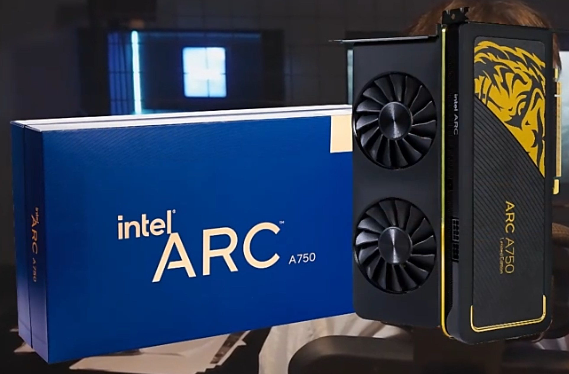 Xuất hiện card đồ họa Intel Arc A750 màu vàng gold giới hạn, tiếc là chỉ bán tại Trung Quốc