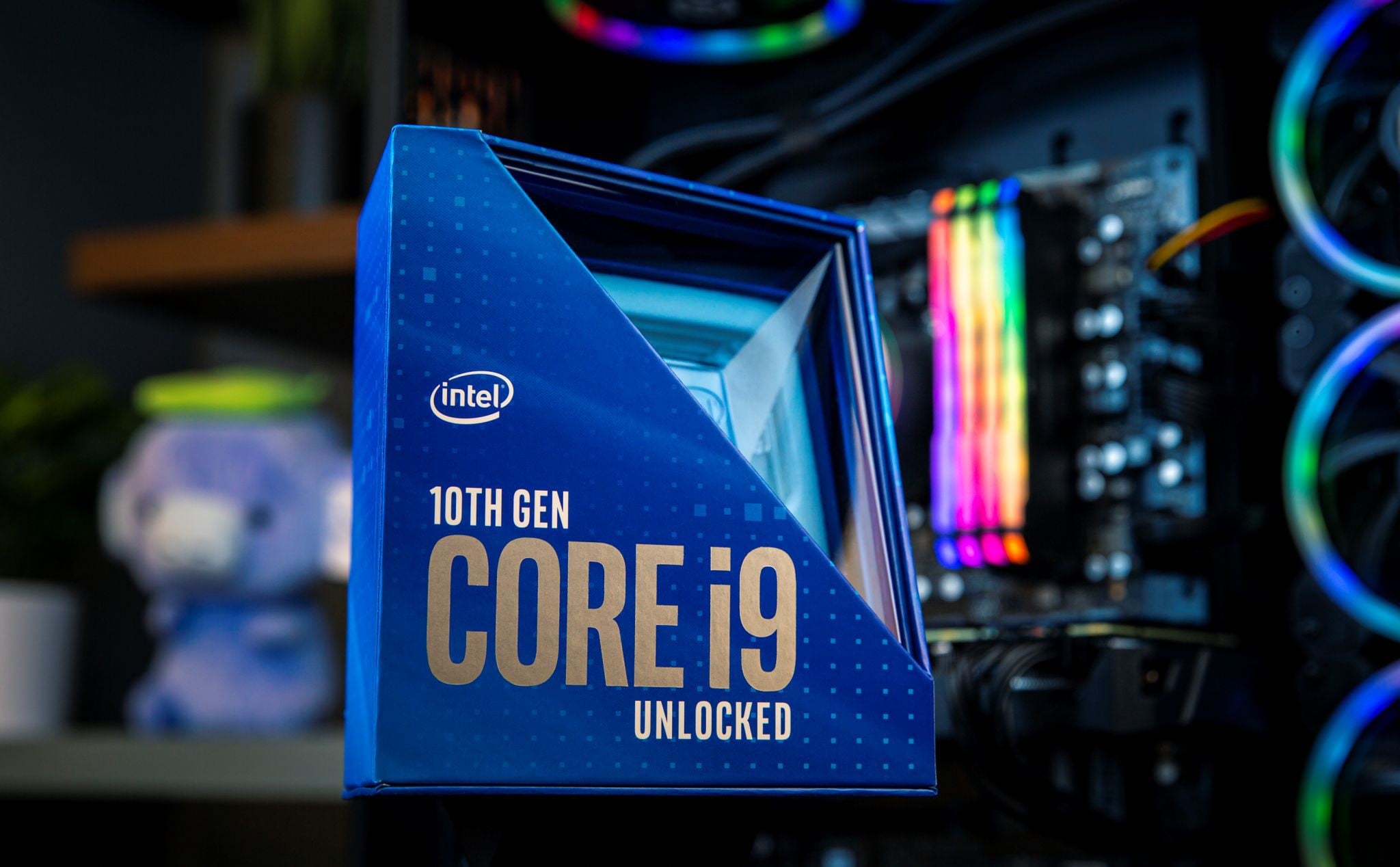 Intel hứa hẹn sẽ tạo ra chiếc PC “tiết kiệm điện nhất thế giới” mặc dù vẫn đang mắc kẹt với tiến trình 14nm