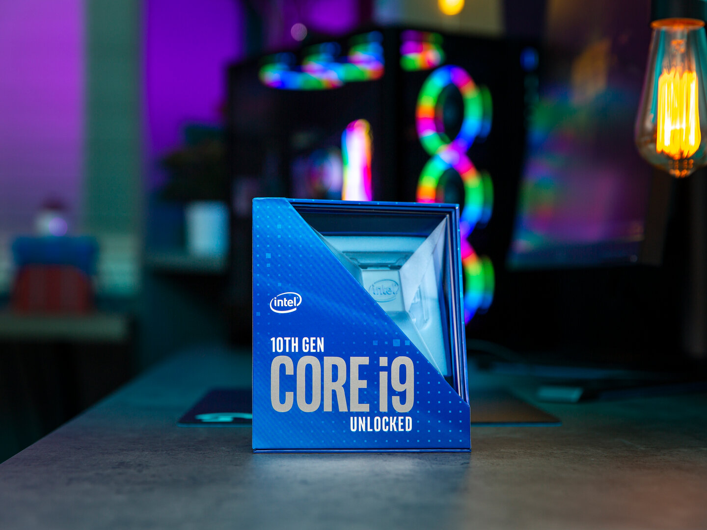 CPU “chiến game tốt nhất” Intel Core i9-10900K ngốn tận 331W khi ép xung lên 5,3GHz toàn nhân