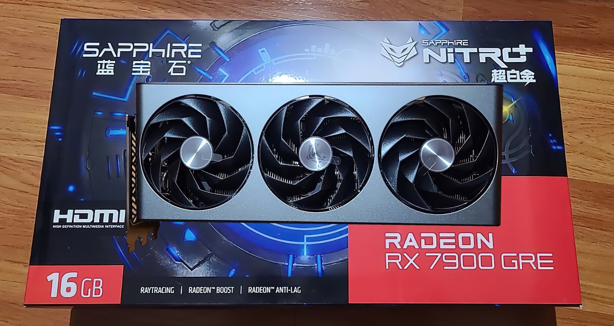 Lộ diện card AMD Radeon RX 7900 GRE 16GB độc quyền tại Trung Quốc